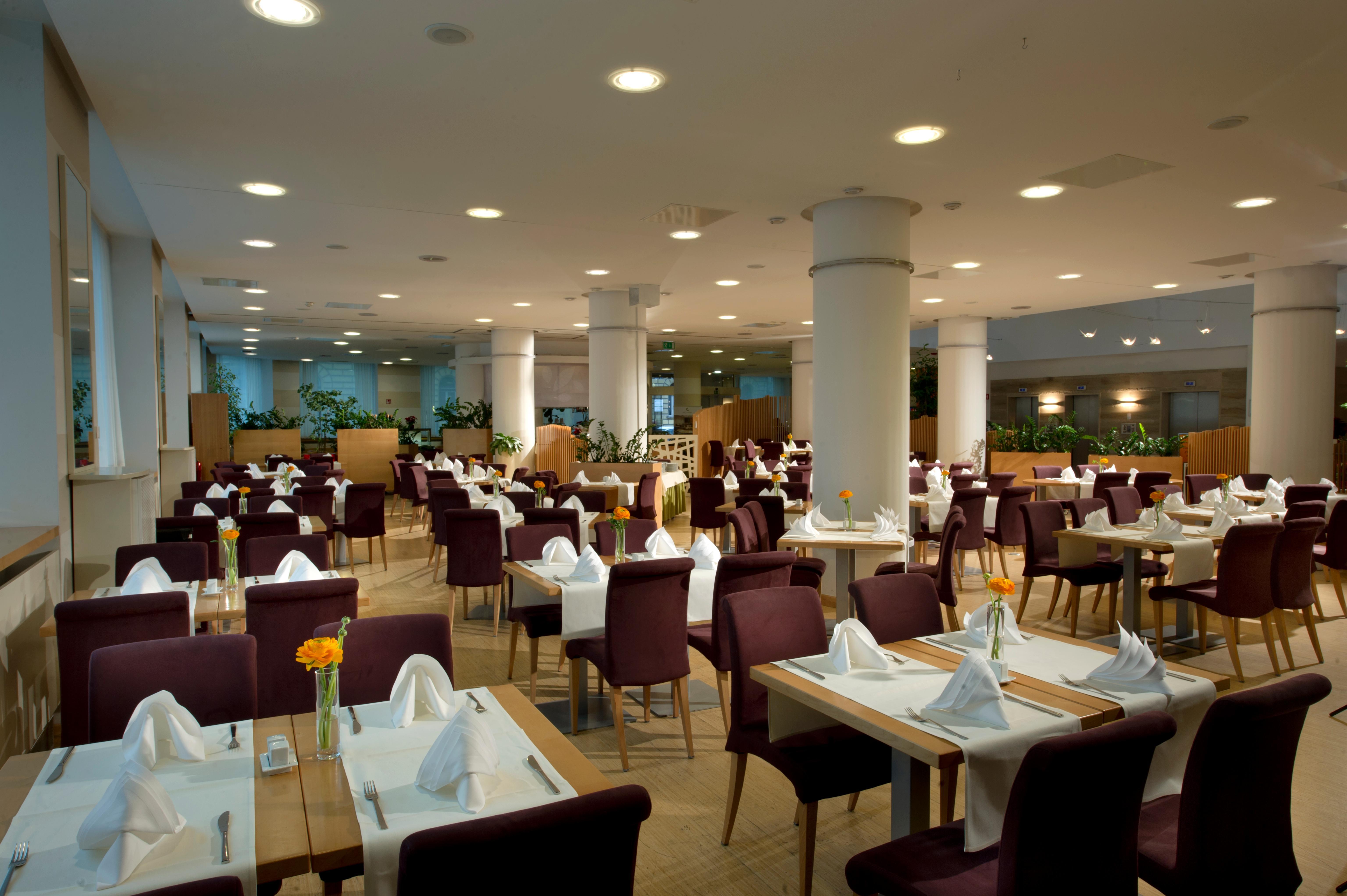 City Hotel Ljubljana Hotel 4*