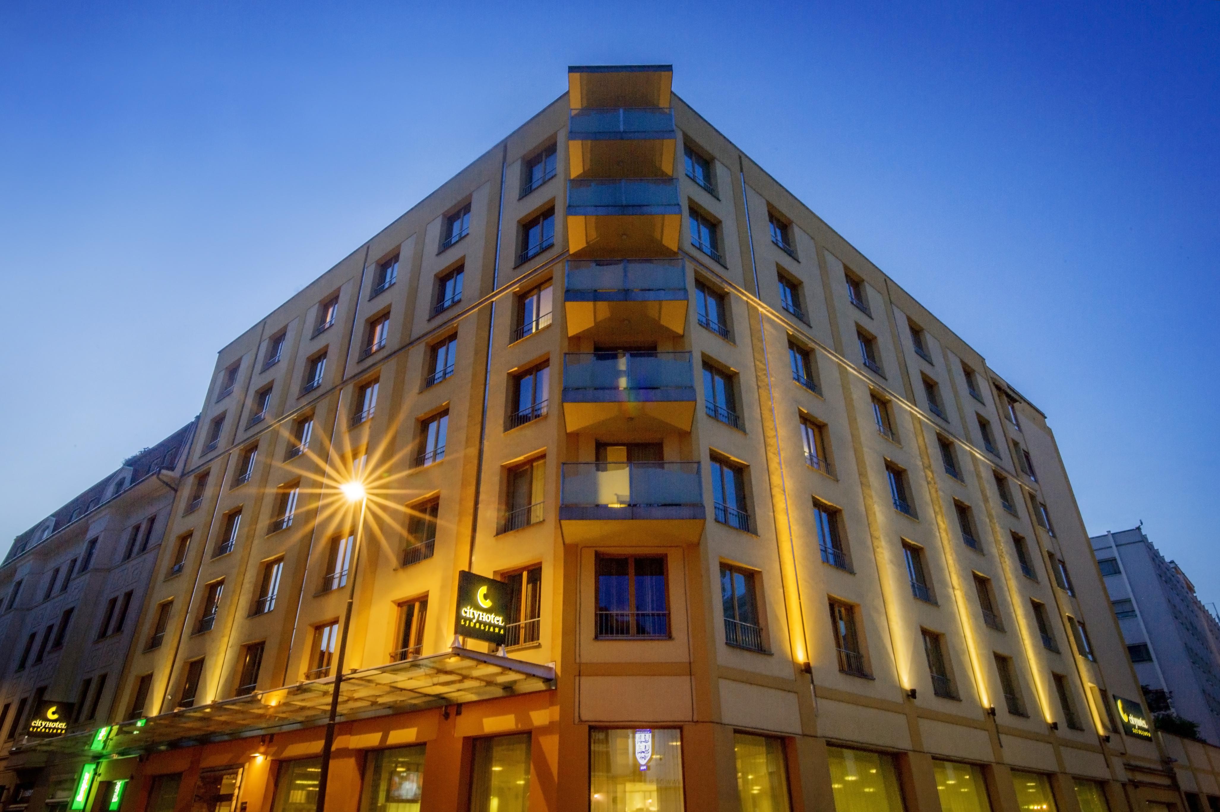 City Hotel Ljubljana Hotel 4*
